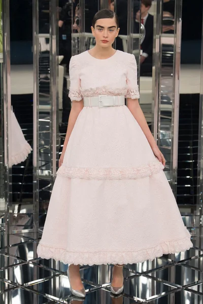 Look 50
